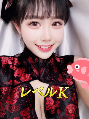 綺麗美女の登場です♪生唾ものの色白で綺麗な